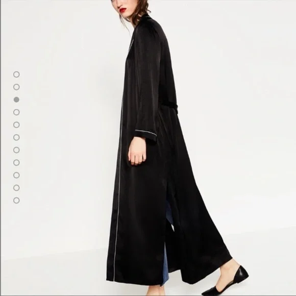 Zara Woman Studio Kimono - Picture 2 of 2